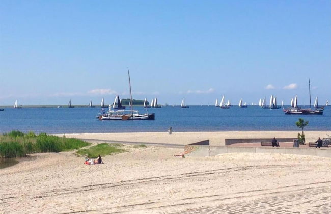 Lakeside Bliss in Friesland - Foto 13