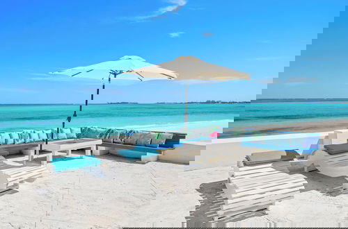 Foto 10 - Modern, Stunning & Bright Central Beach Villa