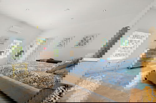 Foto 2 - Modern, Stunning & Bright Central Beach Villa