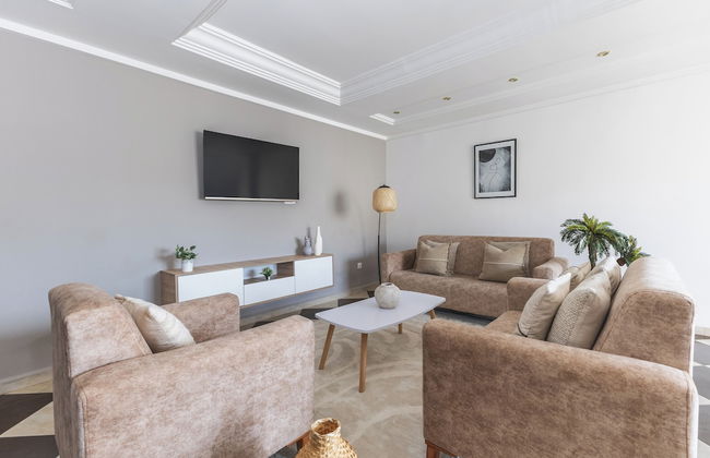 Luxueux Appartement à Bir Mourad Raïs - Foto 1