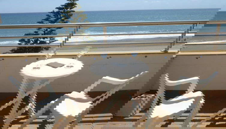 Foto 1 - 1 Bedroom Penthouse On Front Line Of The Beach