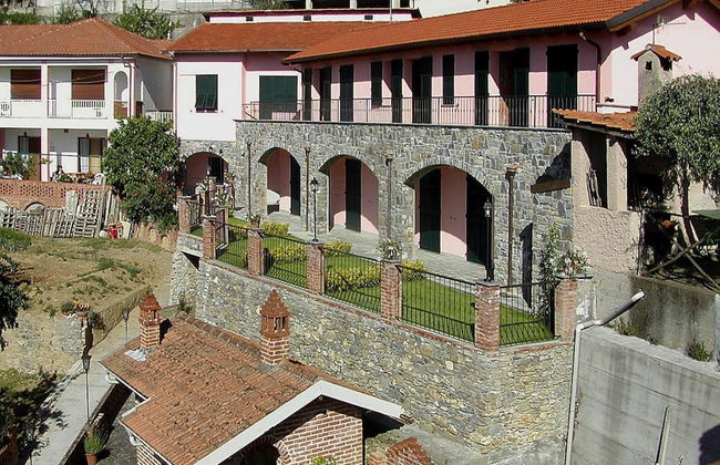 Apartment in Castellaro With Terrace - Foto 28