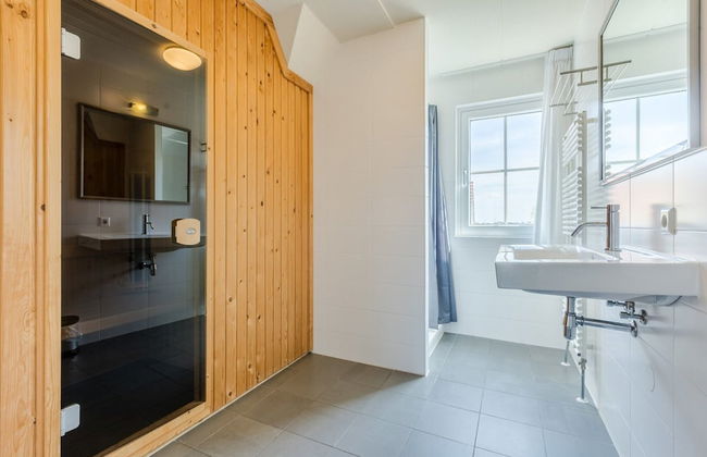 Beachside Villa + Sauna - Foto 16