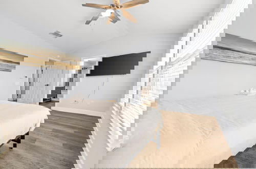 Foto 8 - Family Retreat with Modern Comforts