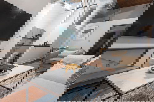 Foto 11 - Six Cord Apartments By Barsala