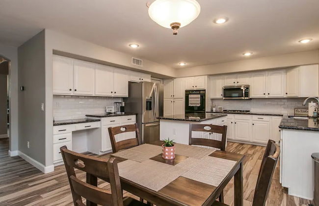 Massive 5 Bdrm Getaway W/pool, Hot Tub, Game Room! - Foto 19