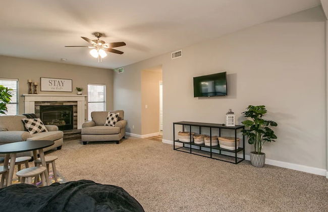 Massive 5 Bdrm Getaway W/pool, Hot Tub, Game Room! - Foto 23