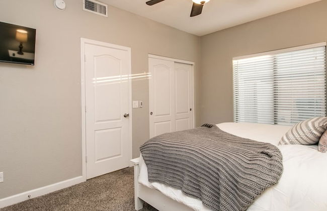 Massive 5 Bdrm Getaway W/pool, Hot Tub, Game Room! - Foto 9