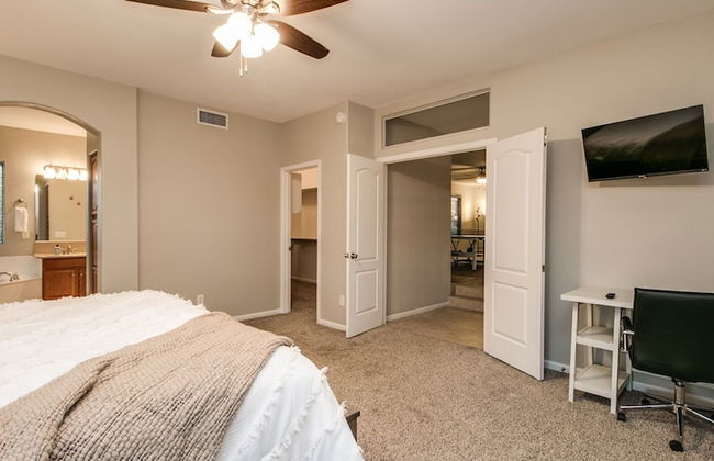 Massive 5 Bdrm Getaway W/pool, Hot Tub, Game Room! - Foto 3