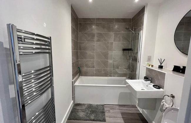 Modern 2 Bedroom Apartment - Foto 14