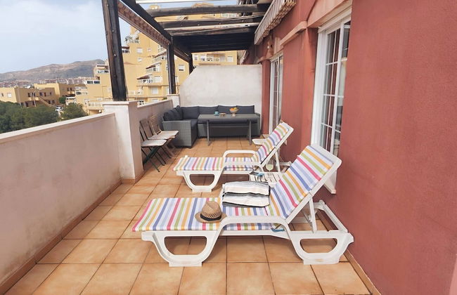 Charming Three Bedrooms Apartment With Seaview - Foto 1
