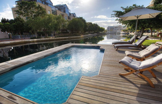 Canal View Two Bedroom Luxury Apartment - 610 - Foto 20
