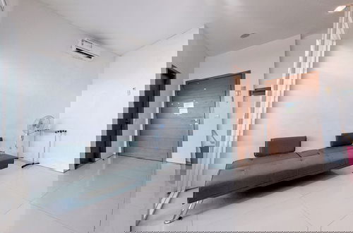 Foto 11 - Good Location And Relaxing 1Br Apartment At Aryaduta Residence