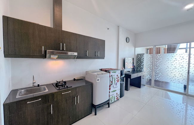 Good Location And Relaxing 1Br Apartment At Aryaduta Residence - Photo 8
