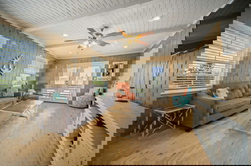 Foto 4 - Beach Happy Beach House 3 2 2-blocks to Beach