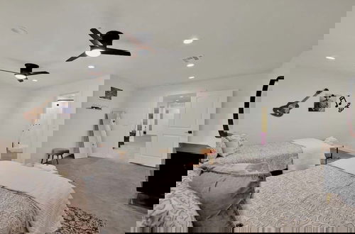 Foto 4 - Whitewater River House - Game Room, Firepit, Walking Distance to Whitewater Amphitheater!