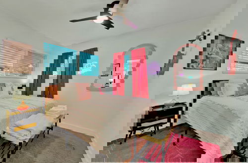 Foto 14 - Whitewater River House - Game Room, Firepit, Walking Distance to Whitewater Amphitheater!