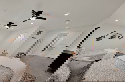 Foto 12 - Whitewater River House - Game Room, Firepit, Walking Distance to Whitewater Amphitheater!