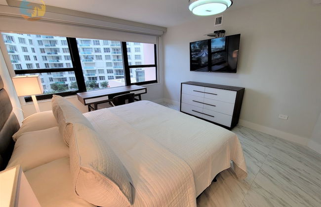 Alexander 611 3 Bedroom Apts by RedAwning - Photo 5