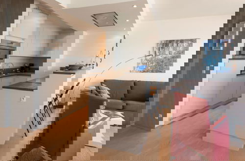 Photo 8 - Tasteful Apartment Near the Beach