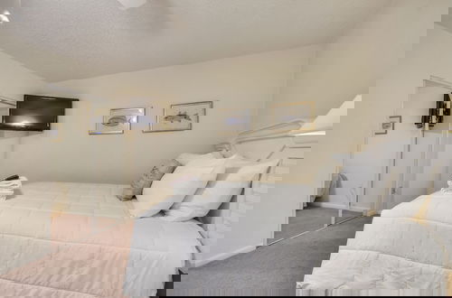 Foto 4 - Dolphin Point 303c 2 Bedroom Condo by RedAwning