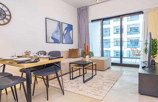 Bloomfields Stylish 1Br Binghatti Creek - Photo 3