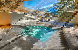 Foto 2 - Telemark Luxury Retreat by Avantstay Stunning Views w Hot Tub Theatre Room and Pool Table