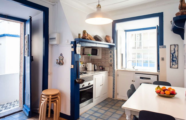 Central Ericeira Apartment With Lift - Photo 15