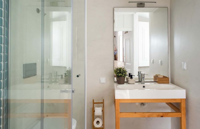 Central Ericeira Apartment With Lift - Photo 25