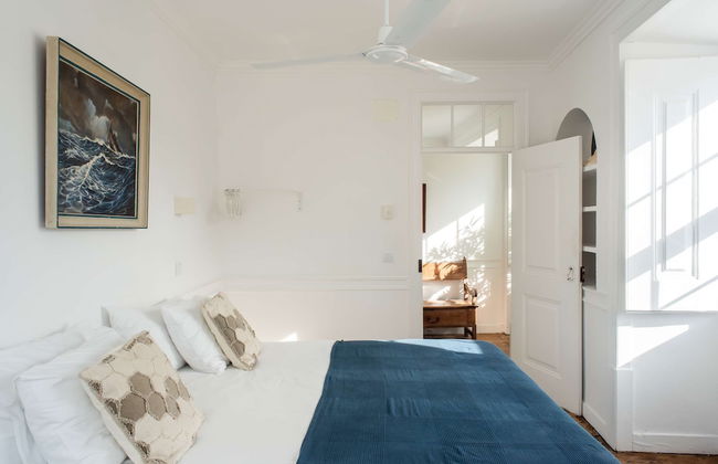 Central Ericeira Apartment With Lift - Photo 31