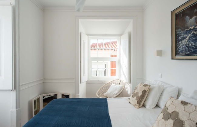 Central Ericeira Apartment With Lift - Photo 30