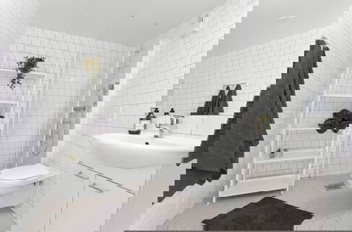 Photo 18 - Charming Oslo Apartment With Balcony & Rooftop Access
