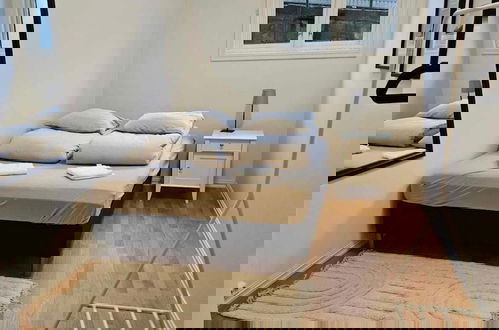 Foto 4 - In the Heart of Brosundet! Fully Equipped 3 Bed Room Ap