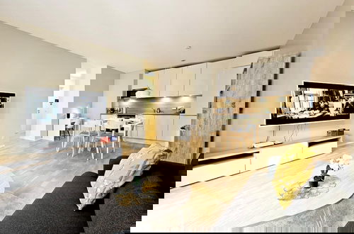 Photo 6 - Cozy one bedroom with convenient parking