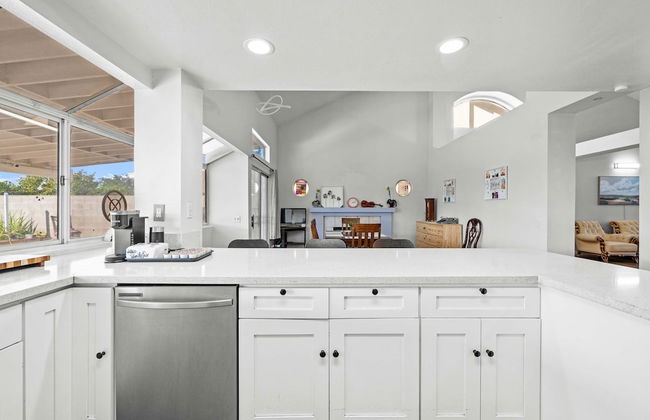 Spacious Retreat Near Iconic LA Sights - Foto 8