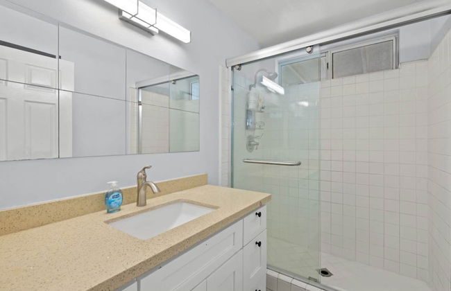 Spacious Retreat Near Iconic LA Sights - Foto 45