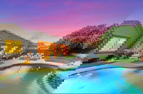 Photo 1 - The Dreaming Tree Sleeps 10 Pool Spa Firepit BBQ