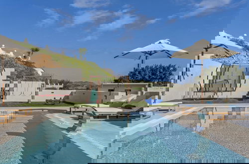 Foto 6 - Elysian Villa 2 - With Private Pool