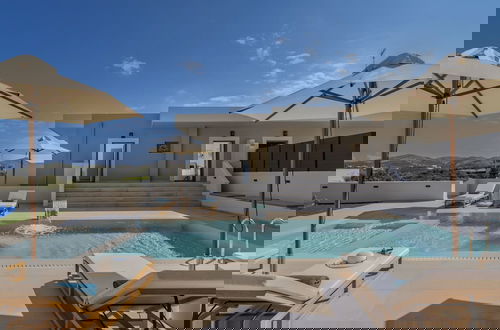 Foto 3 - Elysian Villa 2 - With Private Pool