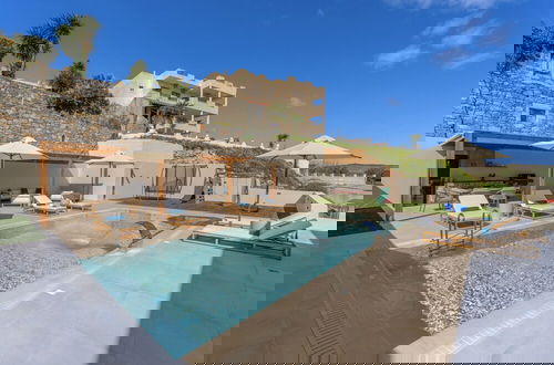 Foto 4 - Elysian Villa 2 - With Private Pool