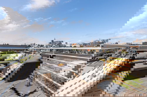 Foto 1 - Huswell - Apartment With Sunny Terrace and Parking