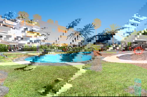 Foto 13 - La Casa Bonita - Modern 2BR Apt with Private Terrace. Pool Views