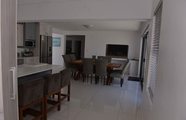 Pelican Cove is a Modern 4-bedroom Holiday Home in Langebaan With Some Sea Views - Photo 15