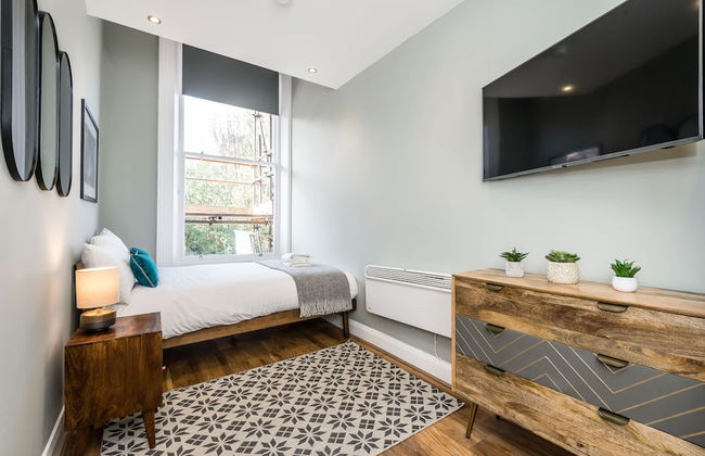 Host Stay Catharine Quarters - Photo 13