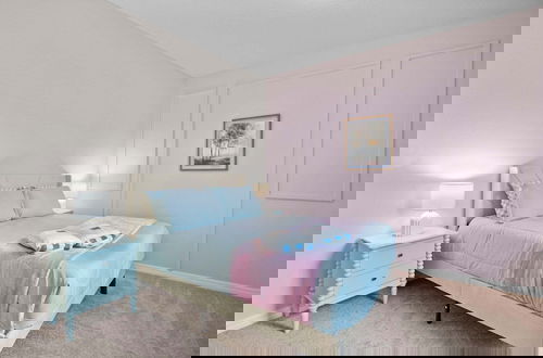 Foto 7 - Beautiful 5BR Home Private Pool and Themed Rooms