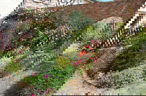 Photo 11 - Courtyard HC No 8