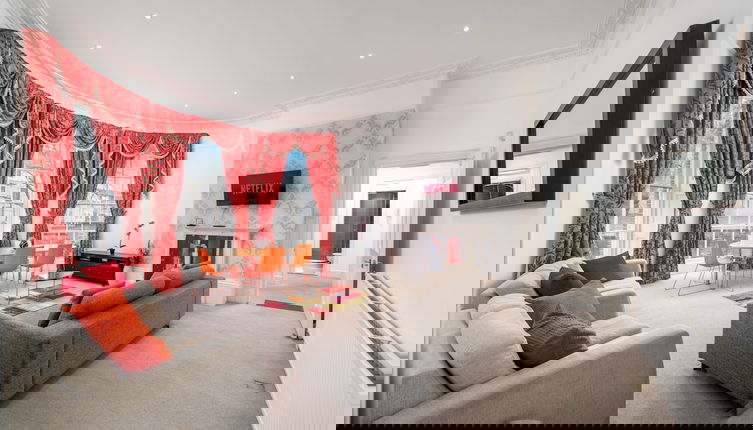 Foto 1 - Elegant 2bed by 02 Arena, Airport With Fast Wi-fi and Parking