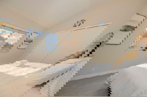 Foto 8 - Newly Remodeled Suburban House