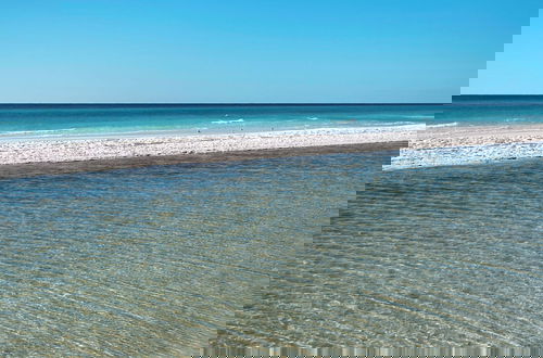Foto 49 - Best of Both Worlds: Pool, Golf Cart, Nearby Attractions & Steps to Beach!