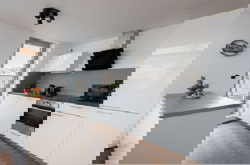 Foto 11 - Modern Penthouse with 3-bedrooms